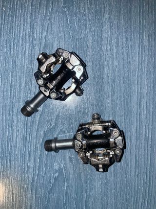 Pedales automáticos Exustar