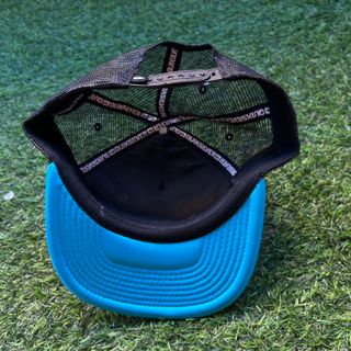 Gorra Quiksilver Malla Negro y Azul