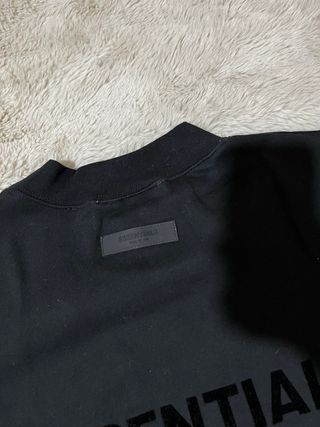 Sudadera Essentials Negra Nueva