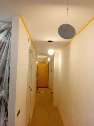 Se hacen trabajos de pintura Puertas ventanas..