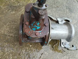 Tajadera para cisterna 125mm