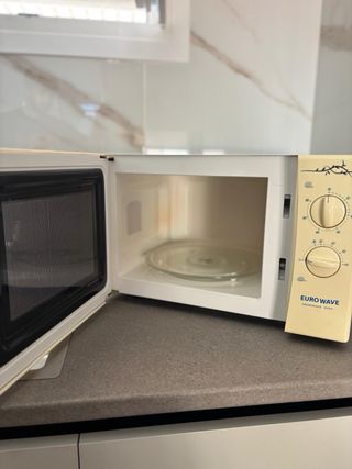 Microondas EuroWave