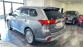 Mitsubishi Outlander Mitsubishi Outlander 2.4L  PHEV TWIN MOTOR 4WD BUSINESS