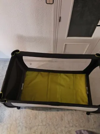 Cuna de viaje plegable