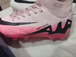 Zapatillas de fútbol talla 39