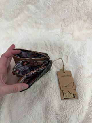 “A ESTRENAR” MONEDERO CON CREMALLERA