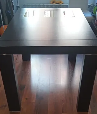 Mesa comedor + 4 sillas + mesa centro + Mueble TV.