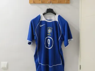 Camiseta Brasil Retro. Talla XL. Ronaldo