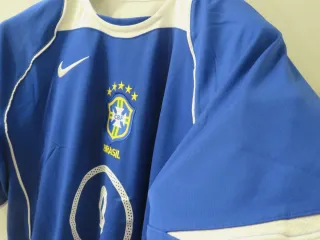 Camiseta Brasil Retro. Talla XL. Ronaldo