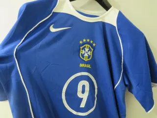 Camiseta Brasil Retro. Talla XL. Ronaldo