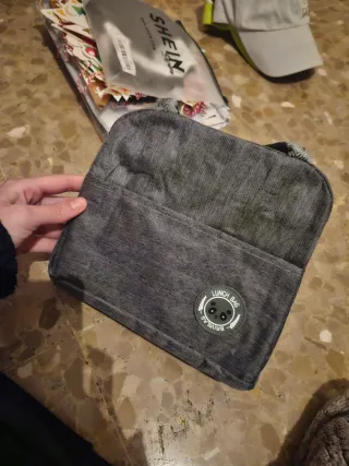 Nevera portátil gris