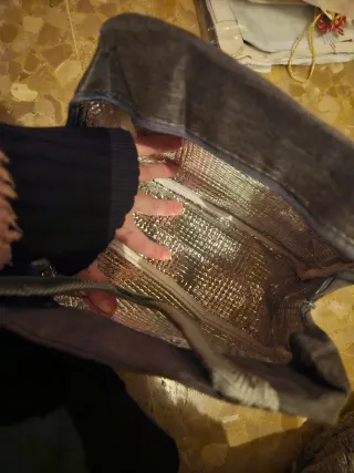 Nevera portátil gris