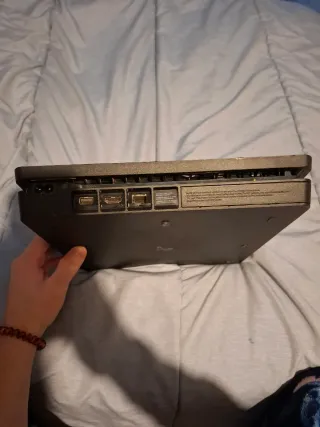 PS4 (PlayStation 4) con 2 mandos.