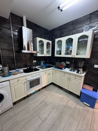 Piso en calle Perines de 2 habitaciones , planta 1