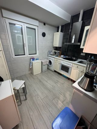 Piso en calle Perines de 2 habitaciones , planta 1