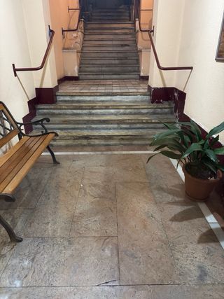 Piso en calle Perines de 2 habitaciones , planta 1