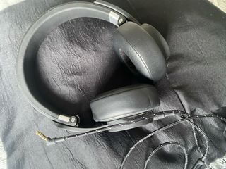 Cascos Audi Negros y Plateados