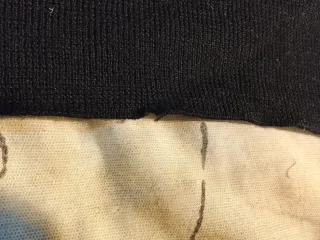 Chaleco negro punto volantes