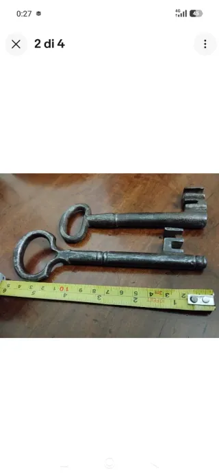 2 Chiavi Antiche in Metallo