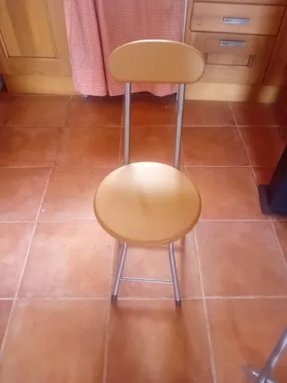 Mesa y Sillas Infantiles Plegables