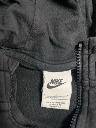 Chaqueta Nike niño negra