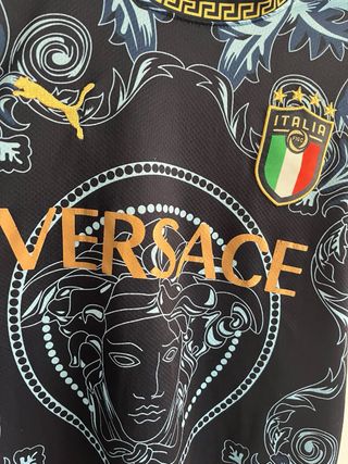 Camiseta Italia x Versace Edición Especial