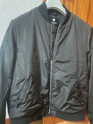 Chaqueta bomber negra