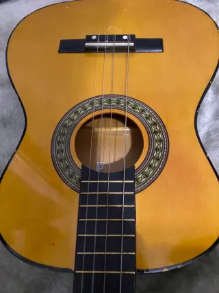 Guitarra Acústica Amarilla