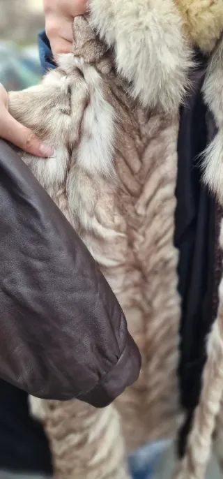 Abrigo de pelo natural beige y marrón