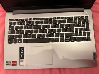 Portátil Lenovo IdeaPad 2023