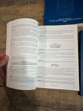 Colección de cuatro libros de leyes españolas.