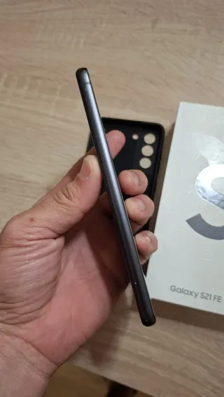 Samsung S21 FE 5G LEER