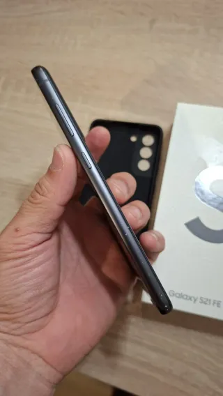 Samsung S21 FE 5G LEER