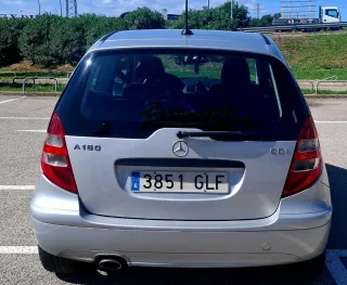 !!!MERCEDES-BENZ!!! CLASE A 180CDI 6VEL...