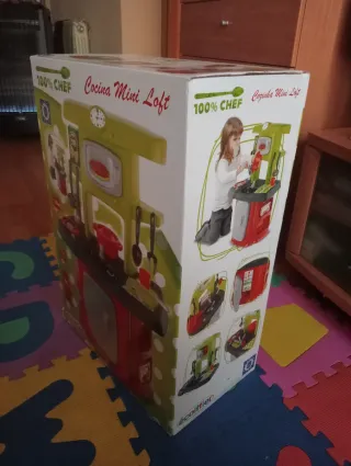 Cocinita de juguete con accesorios