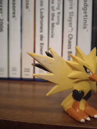 Figura Zapdos Pokémon