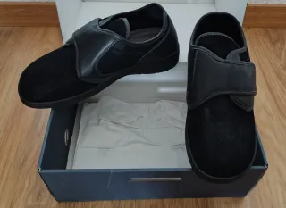 Zapatos PodoWell Negros Chut Pavel T44. NUEVOS