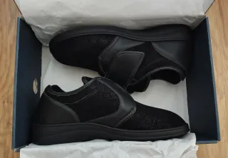 Zapatos PodoWell Negros Chut Pavel T44. NUEVOS