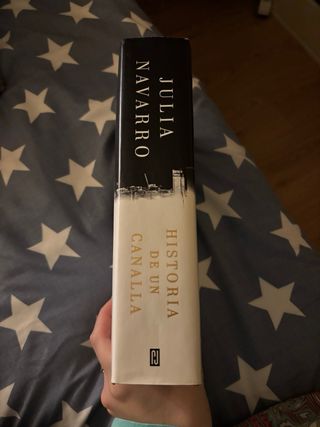 Historia de un canalla (Éxitos) (Spanish Edition)