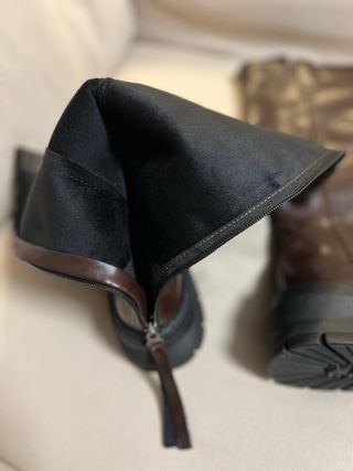 Botas altas de piel marrón oscuro. A ESTRENAR