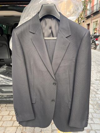 Traje de hombre negro y Gris