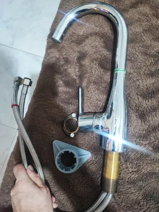 Grifo de cocina cromado usado