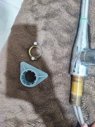 Grifo de cocina cromado usado