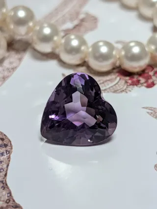 Amatista natural corazón morado