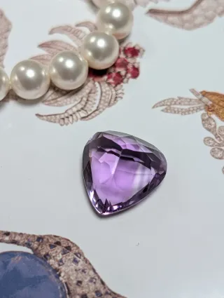 Amatista natural corazón morado