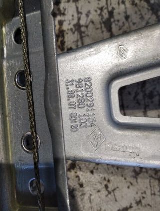 382698 8200291154 elevalunas tras izq renault clio