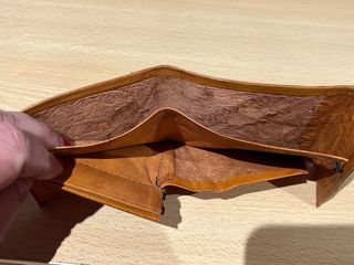 Cartera de cuero NUEVA