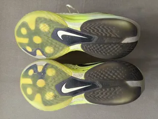 Nike G.T. Cut 3 Barely Volt, talla 49.5.