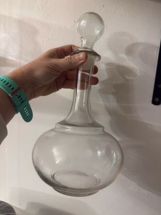 Decantador de vidrio antiguo