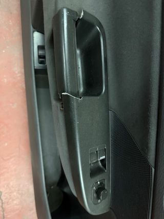 Puerta coche de un Golf V Berlina